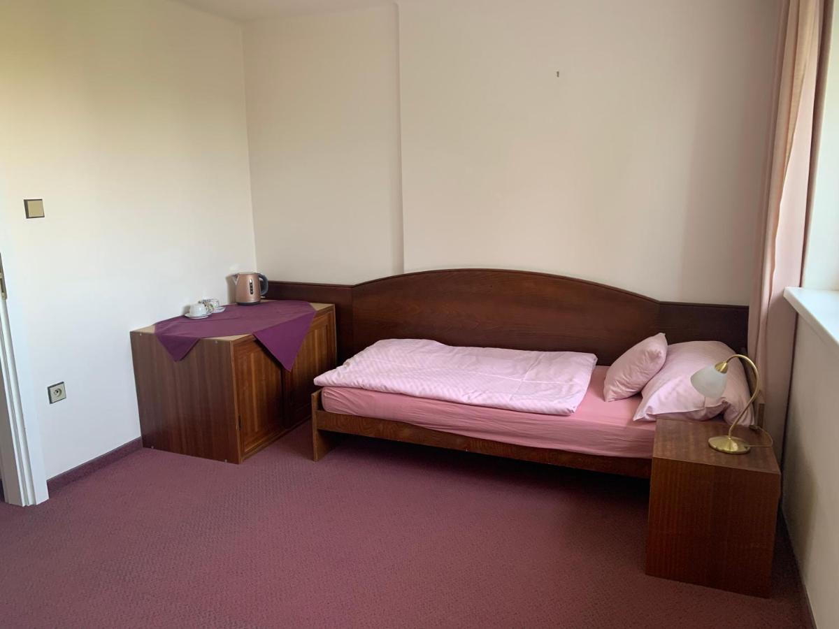 Hotel-Pension Kamyk Prága Kültér fotó