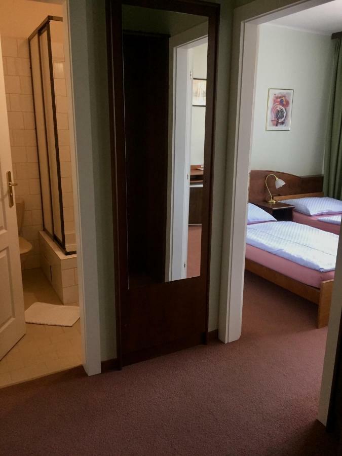Hotel-Pension Kamyk Prága Kültér fotó